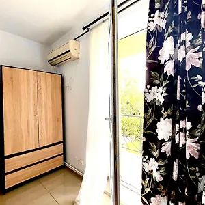 https://happy-living-hostel.hotelswroclaw.com